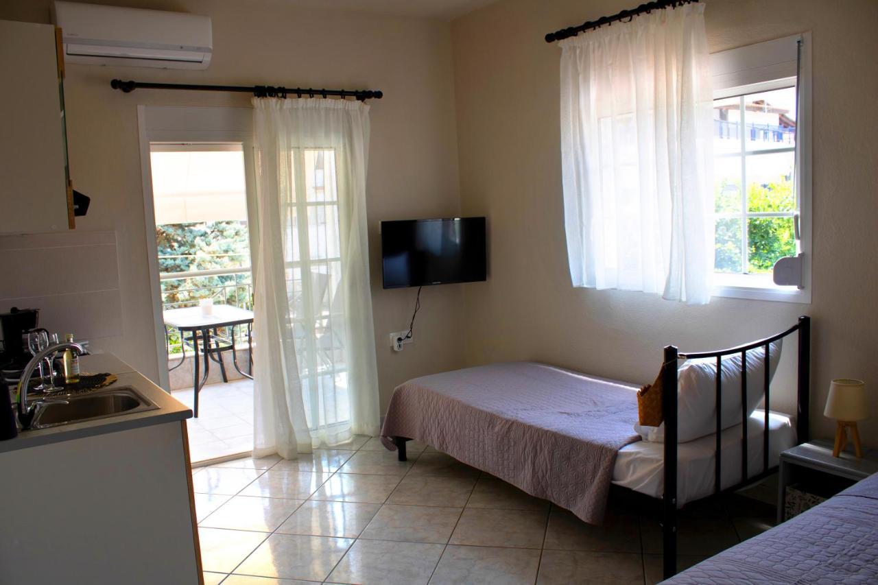 Posidonia Resort No1 Vrasná Zewnętrze zdjęcie